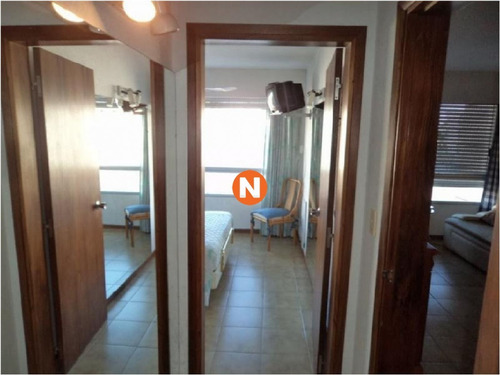 Apartamento En Venta, Peninsula, Punta Del Este, 1 Dormitorios.- Ref: 204200