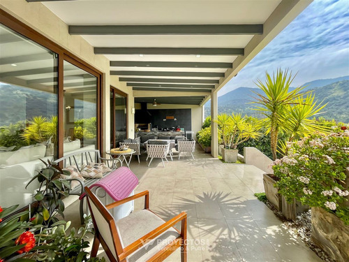 Casa En Venta De 4 Dorm. En Lo Barnechea (craighouse)