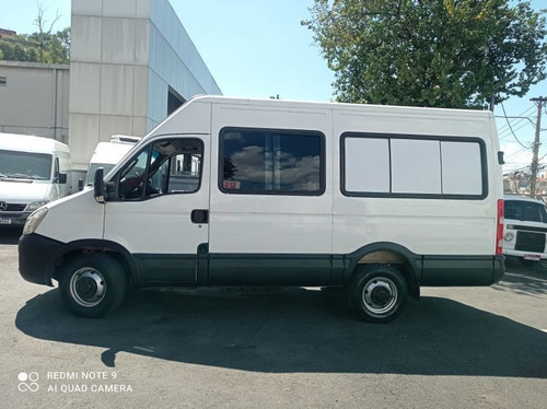 Imagem 4 de 8 de Iveco Furgao Mista Caminhonete 07 Lugares Falar Com Rafael