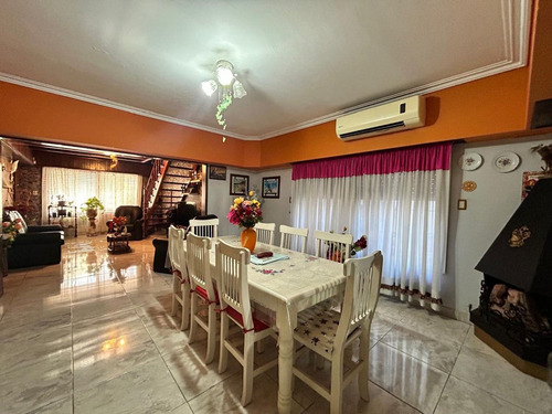 Casa En Venta 6 Ambientes En Longchamps