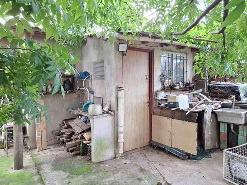 Venta Casa 3 Amb C/ Galpon Y Baño