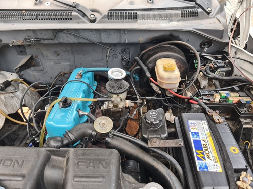Imagem 2 de 8 de Dodge Dakota 2000 2.5 Std 2p