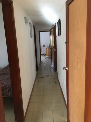 Casa De 6 Dormitorios En Pinares- Ref: 542