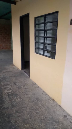 Imagen 7 de 13 de Casa En El Castaño Maracay 04243050970