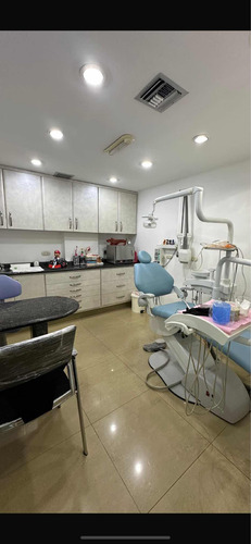 En Veta Clinica Odontólogo A En Las Delicias