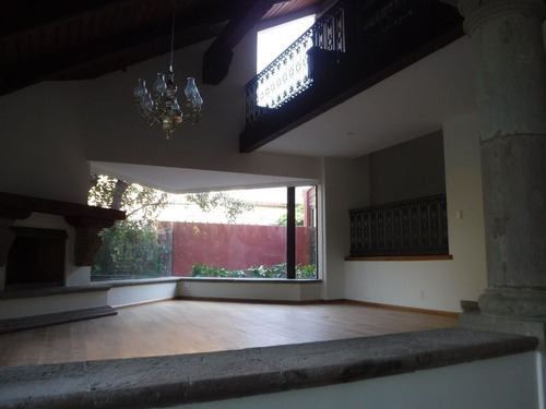 Casa Recien Remodelada A Una Cuadra De Monte Libano