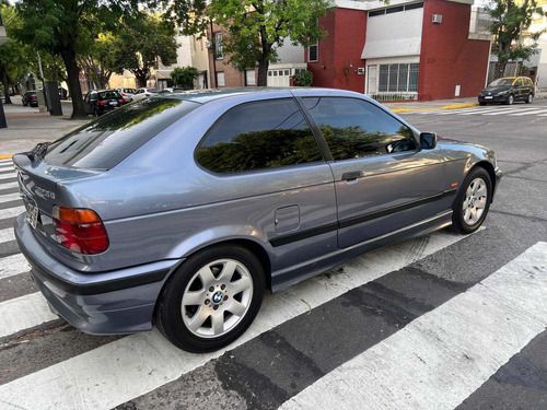 Imagen 4 de 13 de Bmw 2.5 323