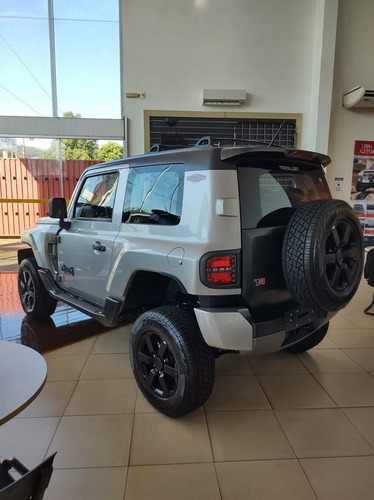 Imagem 2 de 8 de Troller T4 3.2 Xlt Connect Aut Prata Geada 21/2021