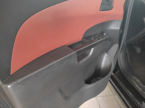 Imagen 11 de 15 de Chevrolet Sonic 2017 1.6 Lt Mt