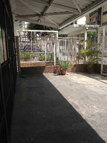 Imagen 3 de 8 de Se Vende Local 100m2/ Chacao/bello Campo. 8065