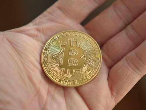 Imagen 5 de 7 de Moneda Metálica Bitcoin Física Dorada Colección