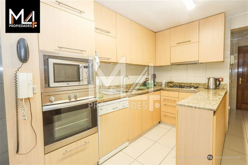 Imagen 16 de 30 de Casa En Venta De 7 Dorm. En Las Condes