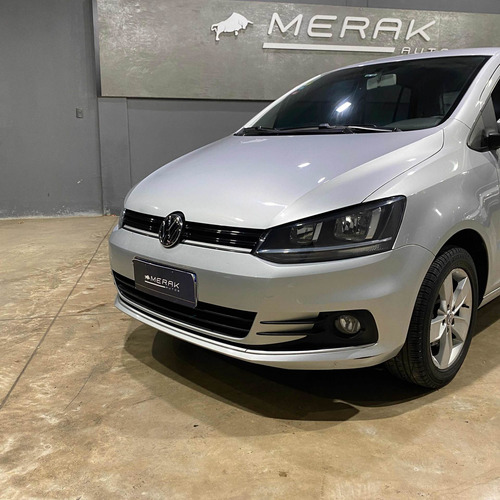 Imagen 13 de 15 de Volkswagen Fox 2016 1.6 Trendline