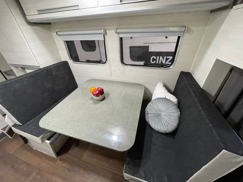 Imagen 4 de 7 de Alquiler De Motorhome Para 6 Personas