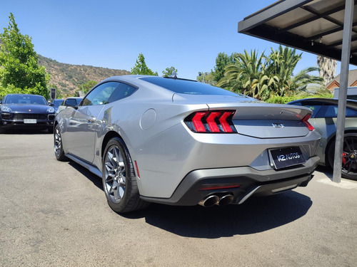 Ford Mustang GT PREMIUM 5.0 V8