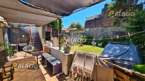 Casa 3 Amb En Amplio Lote Propio De 300m²