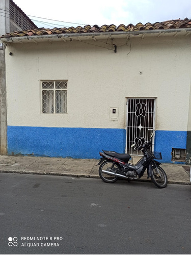 Vendo Casa Amplia Y Fresca