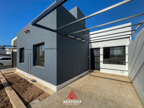 Duplex En Venta - Rincones De Manantiales