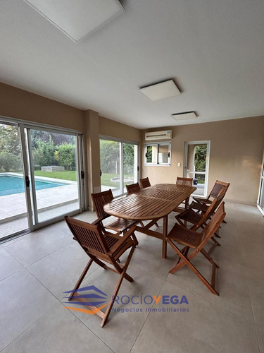 Casa En Venta En Barrio Santa Ana Moreno