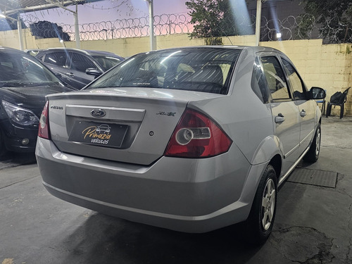 Ford Fiesta 1.0 MPI FIRST SEDAN 8V FLEX 4P MANUAL