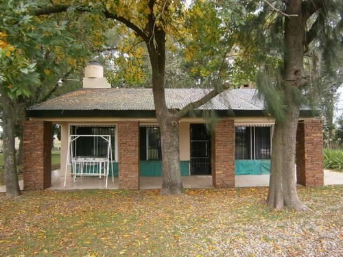 Venta - Casa Quinta Llamada La Deseada De 4 Ambientes