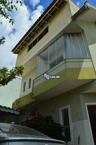 Imagem 1 de 30 de Sobrado Com 3 Dormitórios À Venda, 170 M² Por R$ 649.000,00 - Xaxim - Curitiba/pr - So0156