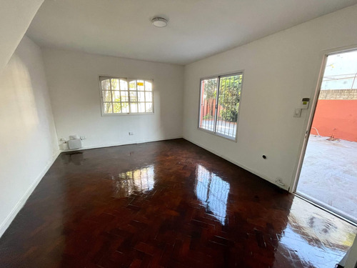 Imagen 5 de 19 de Venta Casa 4 Amb Con Jardin En Villa Lugano