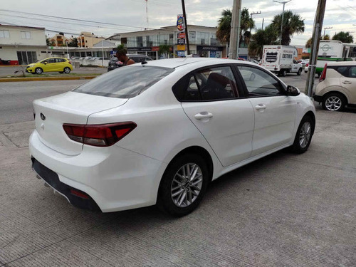 Imagen 5 de 15 de Kia Kia Rio Sedan 2018 4p Lx, Tm6, Ve, Ra-15