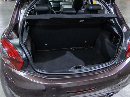 Peugeot 208 1.6 Feline