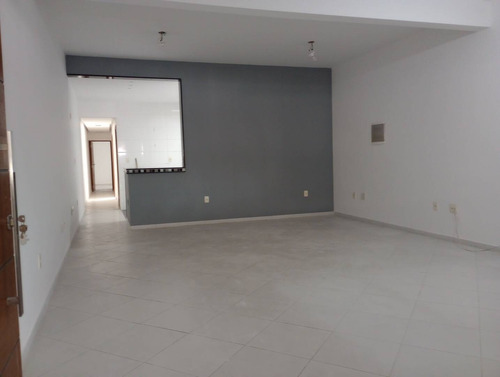 Imagem 3 de 15 de Excente Casa Frente De Rua Vazia Com 03 Suite -vaga E Terraço - Quintino - Aec3069