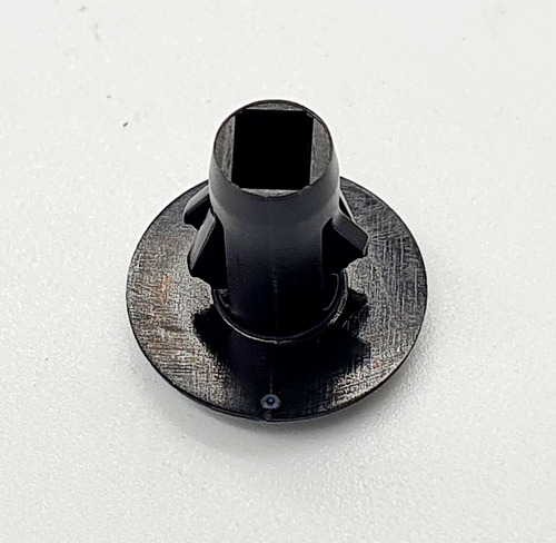 Clip Gancho Gomas Faldones Motor Toyota 4runner 03-09