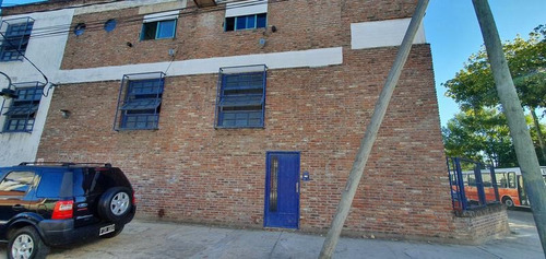 Imagen 13 de 16 de Galpon 450 M2 Cubiertos Con Oficinas Y Lugar Para Estacionamiento-en Venta