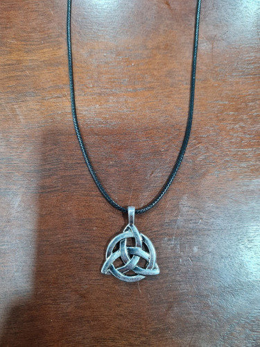 Imagen 2 de 5 de Cadena Collar Triqueta Celta Amuleto Talisman Proteccion