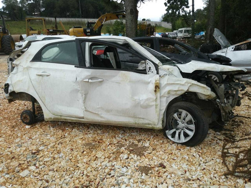 Sucata Hyundai Hb20 1.0 Comfort 2017- Retirada De Peças 05