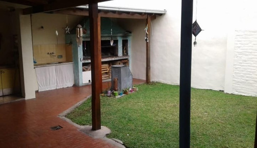 Venta O Permuta Casa En Castelar