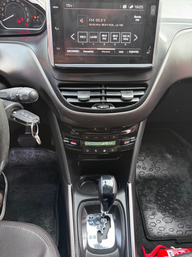 Peugeot 2008 1.6 Feline Tip