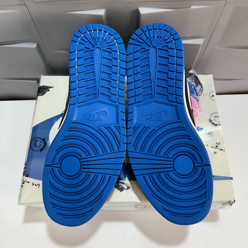 Air Jordan 1 Low Travis Scott X Fragment 42 (Usado)