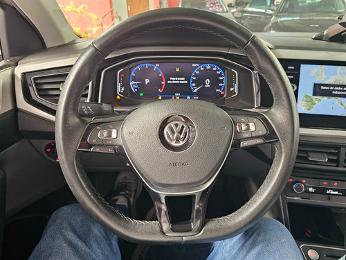 Volkswagen Virtus 1.0 Highline 200 Tsi Aut. 4p 6 marchas