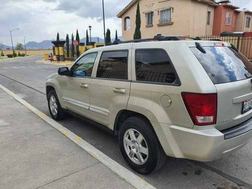 Imagen 14 de 15 de Jeep Grand Cherokee 2010 3.7 Laredo V6 Power Tech 4x2 Mt