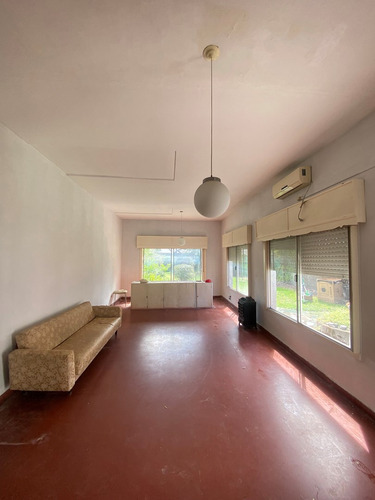 Casa Chalet En Venta En Ituzaingó, G.b.a. Zona Oeste, Argentina