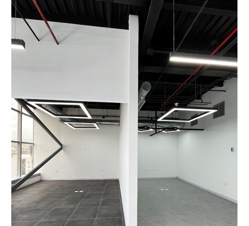 Espectacular Oficina De Lujo De 250m2 En Las Mercedes Con Terraza Y Vista Al Avila
