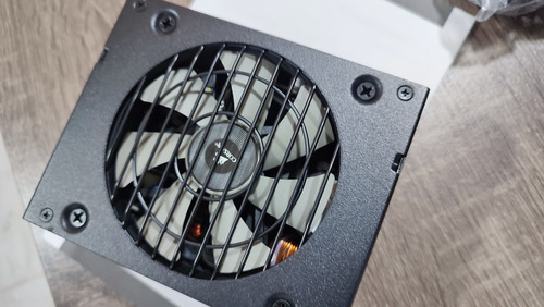 Fuente De Poder Corsair Sf600 600w 80+ Platinum Sfx Black Negro (Usado)