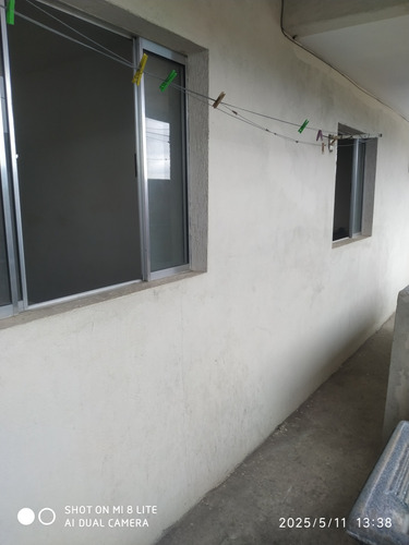 Casa 2 Dormitórios , Incluso Água E Luz