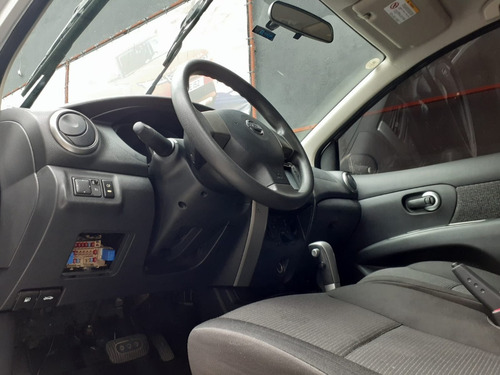 Imagem 15 de 15 de Nissan Livina