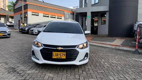 Chevrolet Onix 1.0T Premier Hatch At