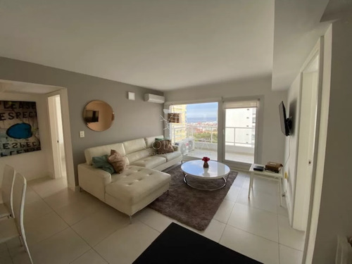 Apartamento En Peninsula Cerca De Rambla Brava Y Mansa. 