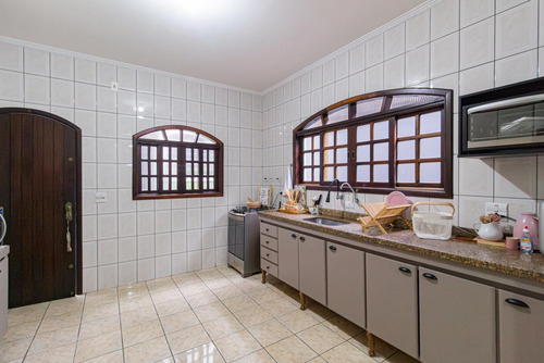 Casa Para Venda Com 3 Quartos 3 Banheiros Sendo 1 Suite