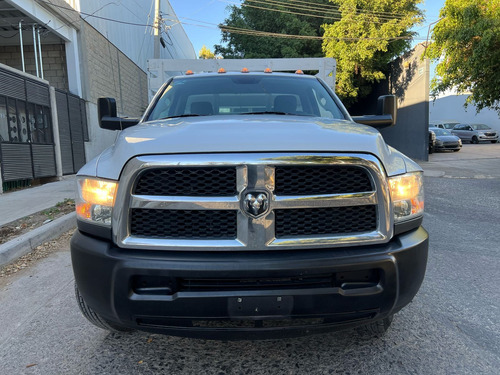 RAM 4000 5.7 Chasis Cabina Pl 4x2 Mt