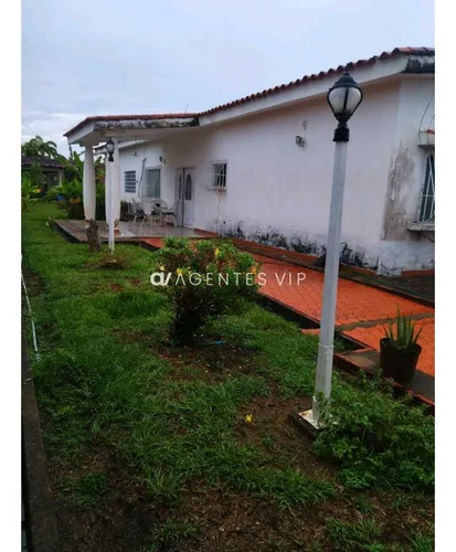 Calle California, Juanico