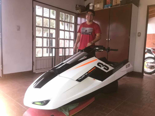 Jet Ski Benelli Hydrospace S4 140hp